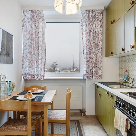 Ruhige 2-zimmer-wohnung Fuer 4 Gaeste